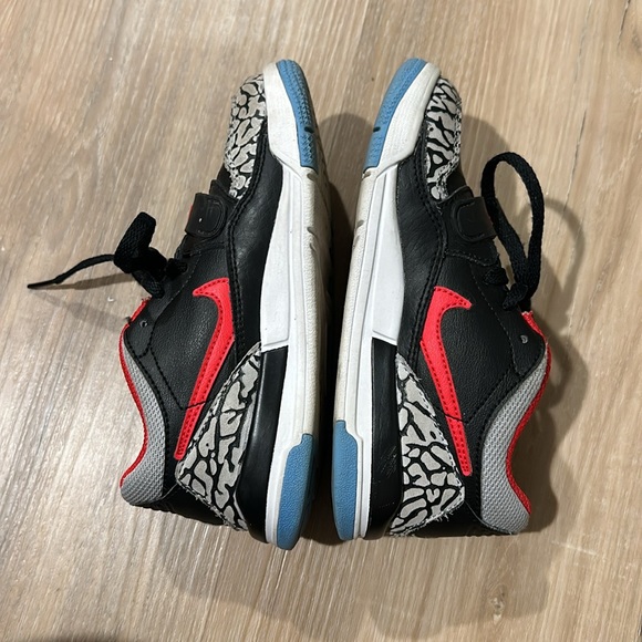 Nike Air Jordan Legacy 312 Low GS Black Blue Red size 11c - Picture 7 of 10